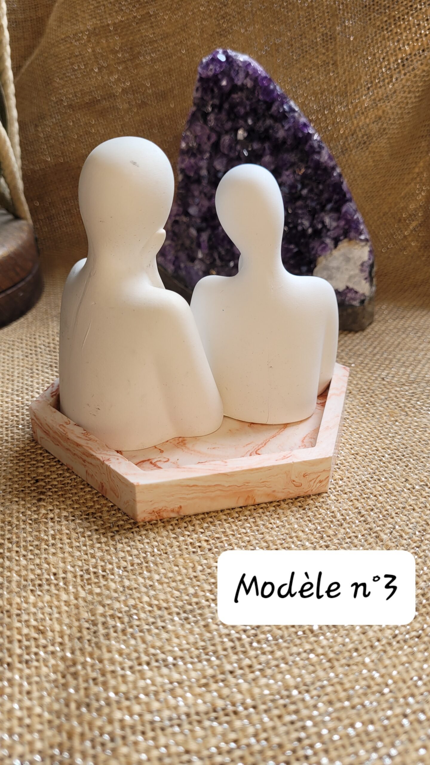 Statue couple avec plateau – Image 7