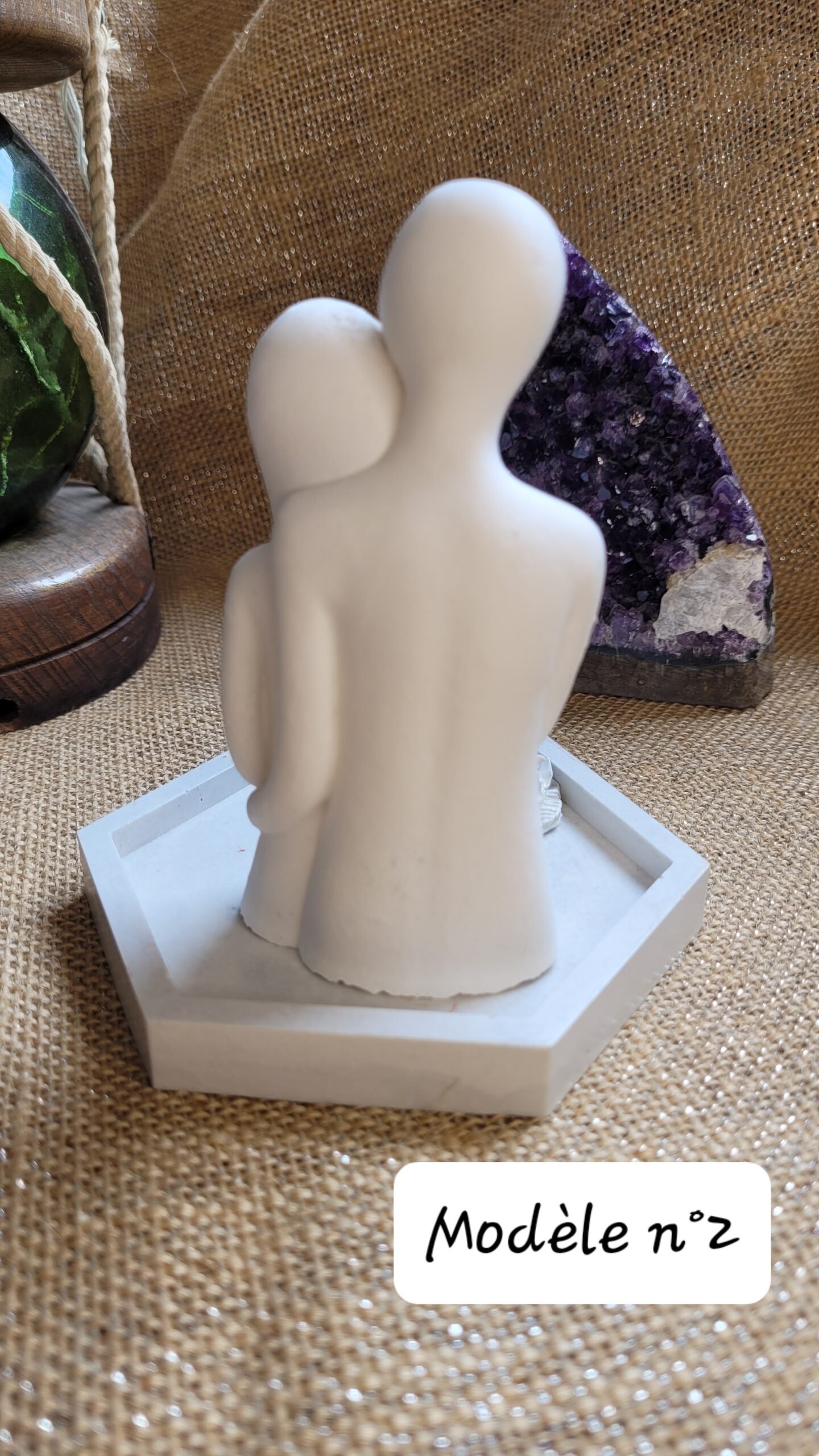 Statue couple avec plateau – Image 5