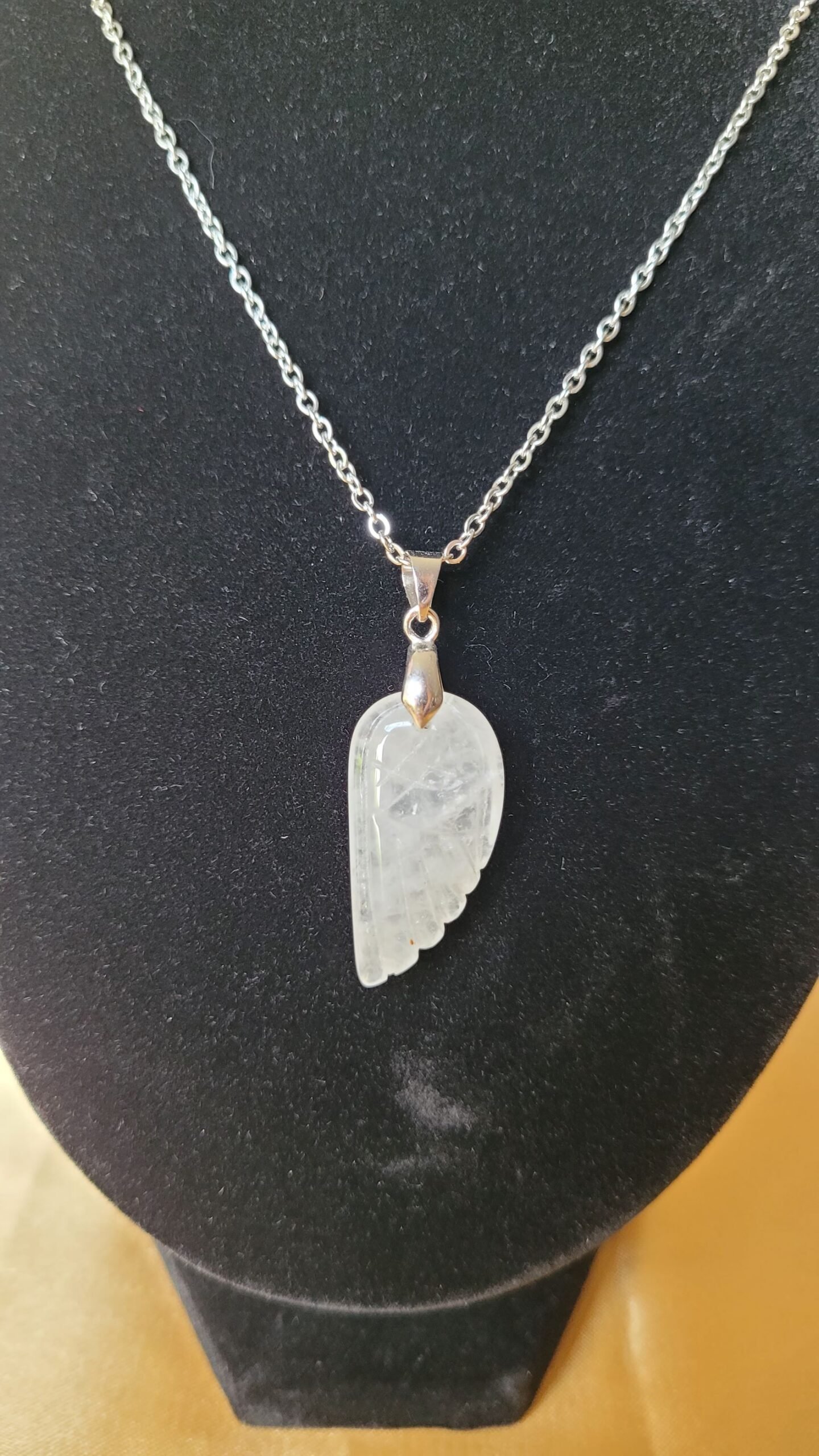 Collier pendentif aile d'ange pierre naturelle – Image 3