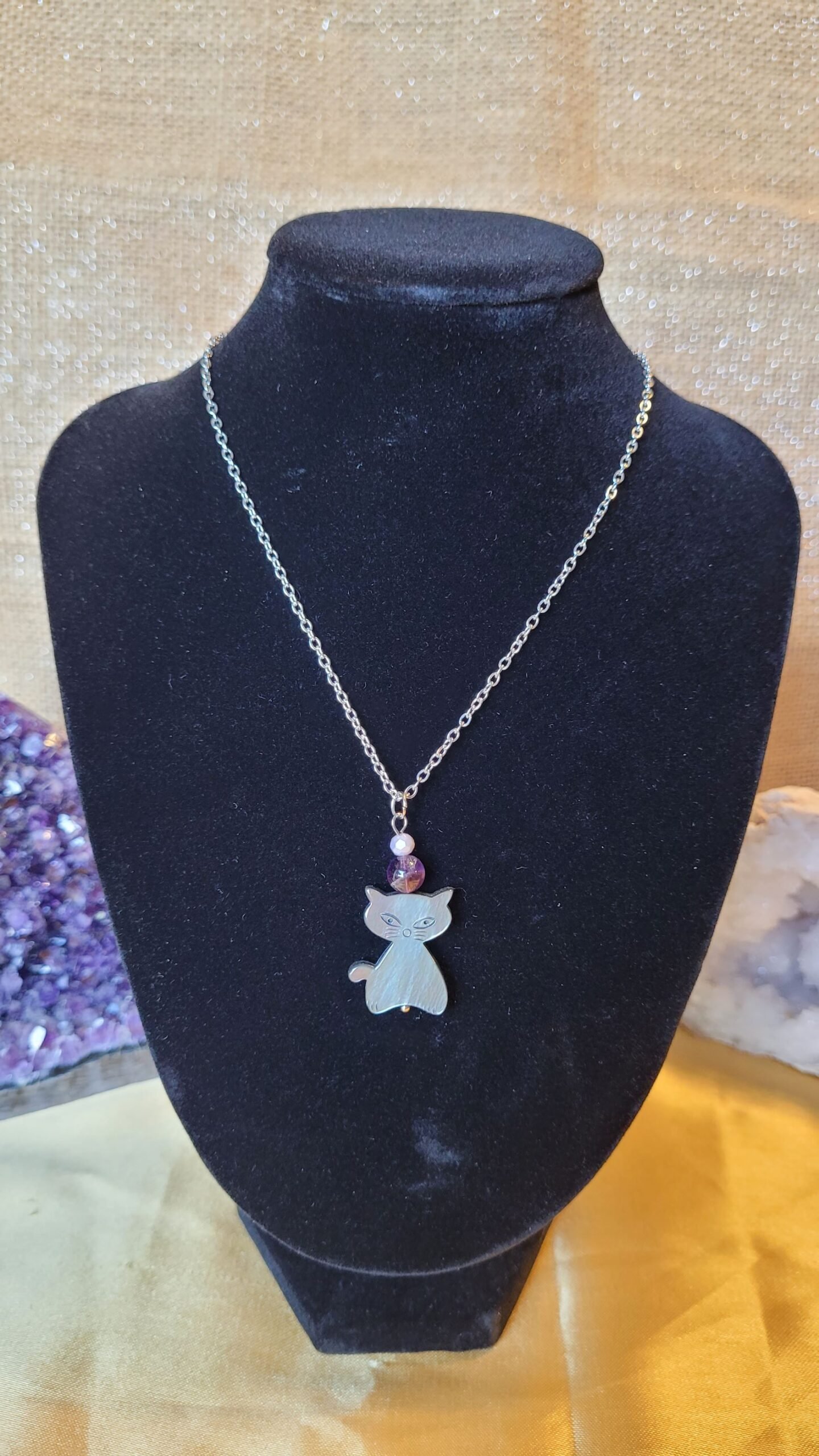 Collier Chat