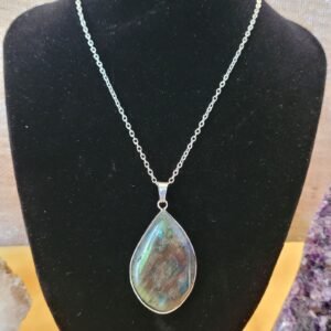 Collier pendentif Labradorite